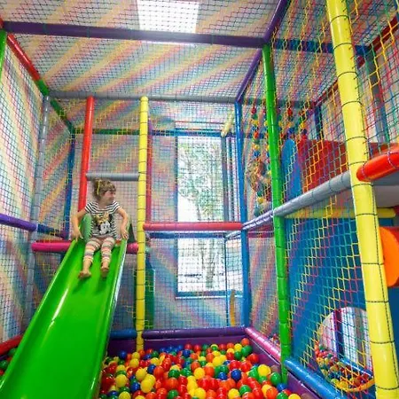 Oaza Kolobrzeg-podczele Kompleks Feniks Basen Silownia Jacuzii Lägenhet